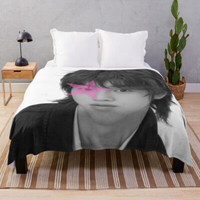 Juhoon Artistic  Throw Blanket