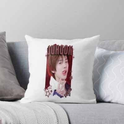 Juhoon Timeless Design Throw Pillow